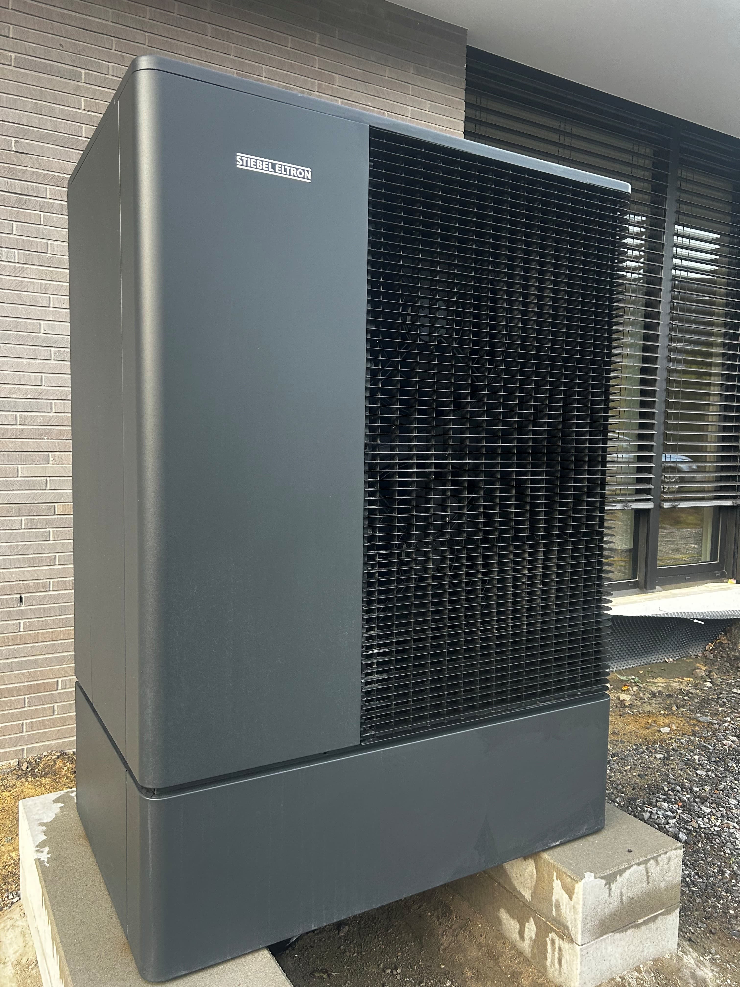 Die Heizungen von Stiebel Eltron sind zuverlässig, unkompliziert und einfach in der Handhabung. Wir  - Bild 2