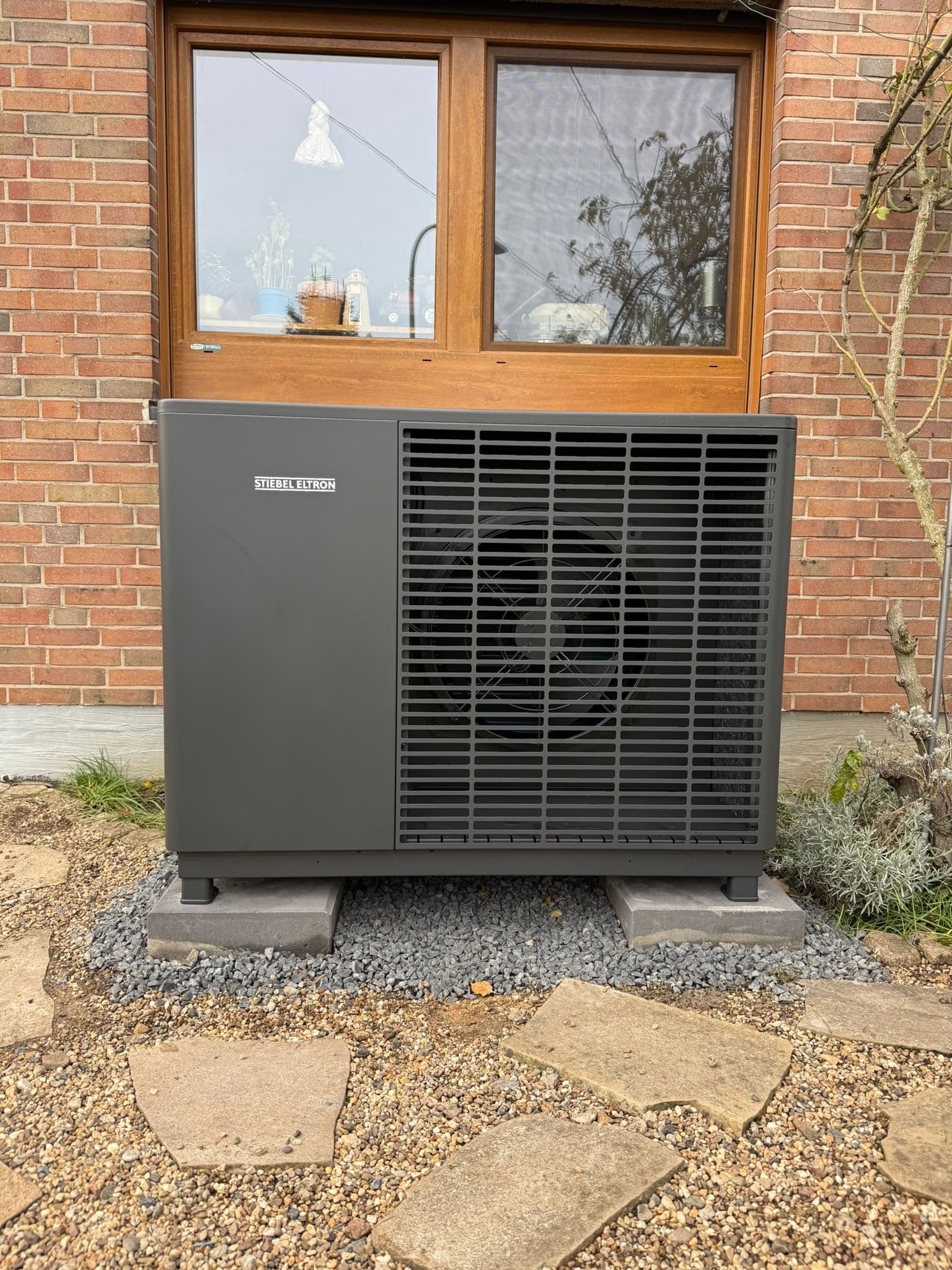 Unsere Erfahrung mit Stiebel Eltron sind durchweg positiv.
- Bild 7