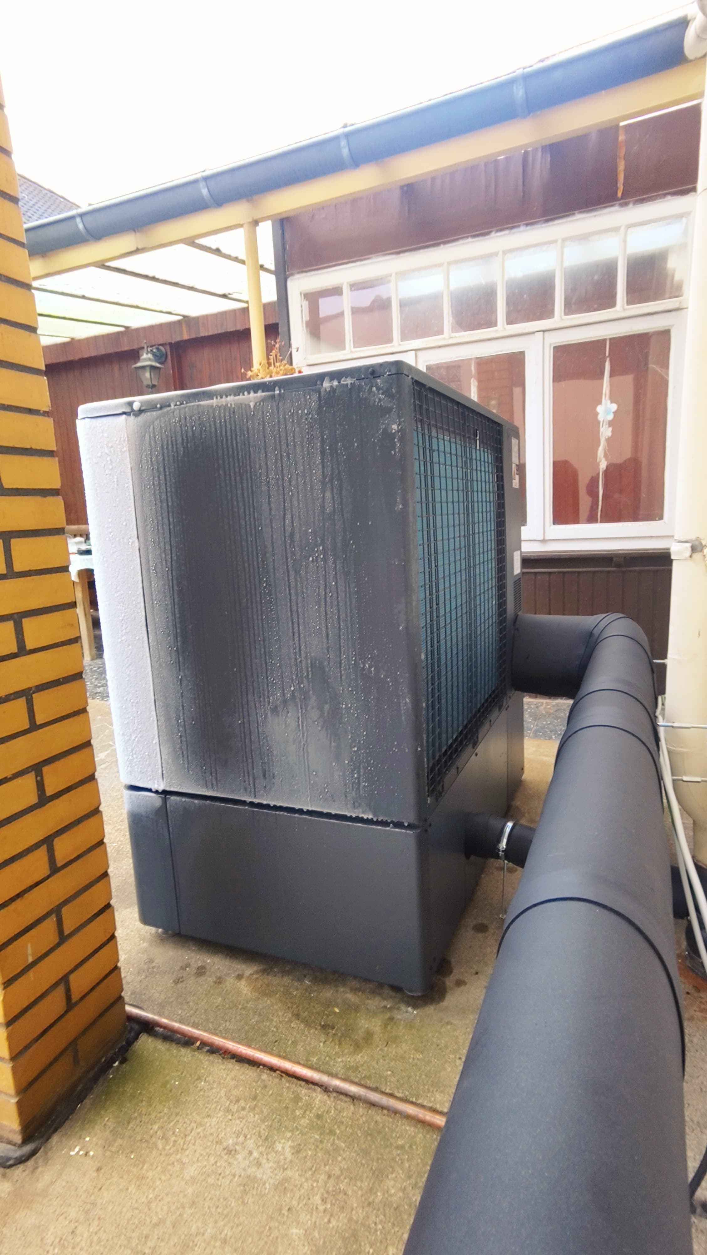 Der Grundanlass war der dringende Sanierungsbedarf der bisherigen Ölheizung. Ich wollte ungern noch - Bild 2