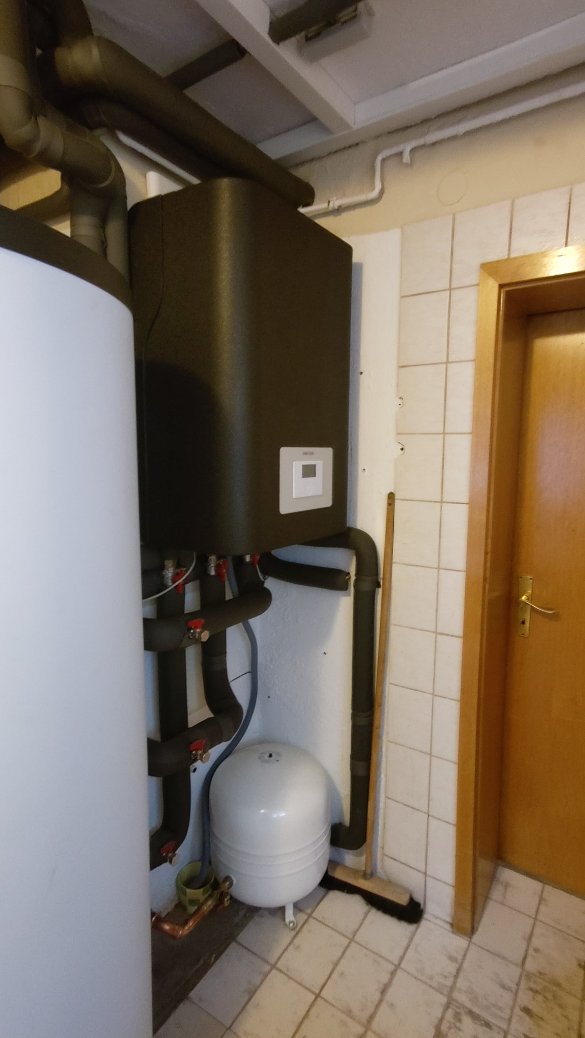 Der Grundanlass war der dringende Sanierungsbedarf der bisherigen Ölheizung. Ich wollte ungern noch - Bild 4